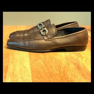 Salvatore ferragamo brown leather loafer